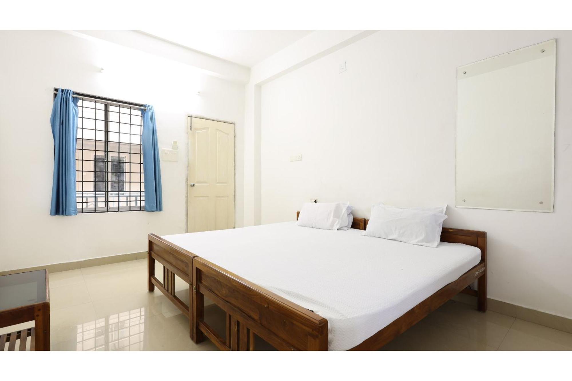 Collection O Ar Square Hotel Thrissur Exterior photo